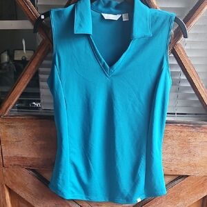Lady Hagen Sleeveless V-Neck Collared Top